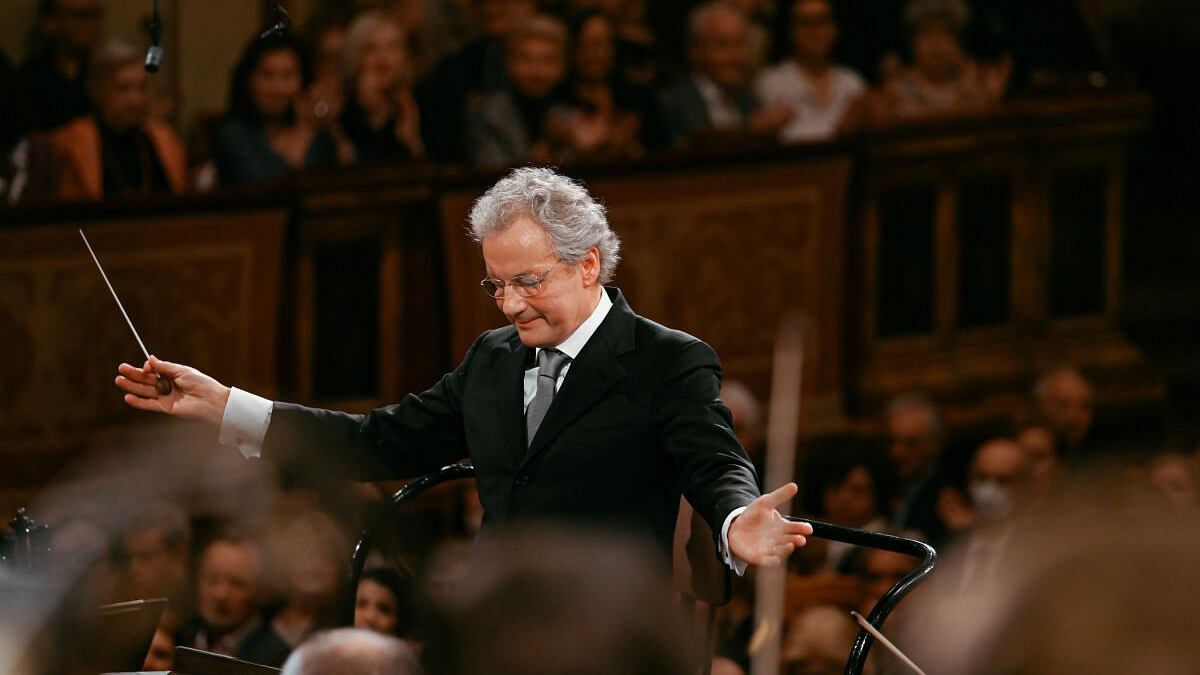 wiener philharmoniker, franz welser-möst: hindemith, strauss, schoenberg, ravel