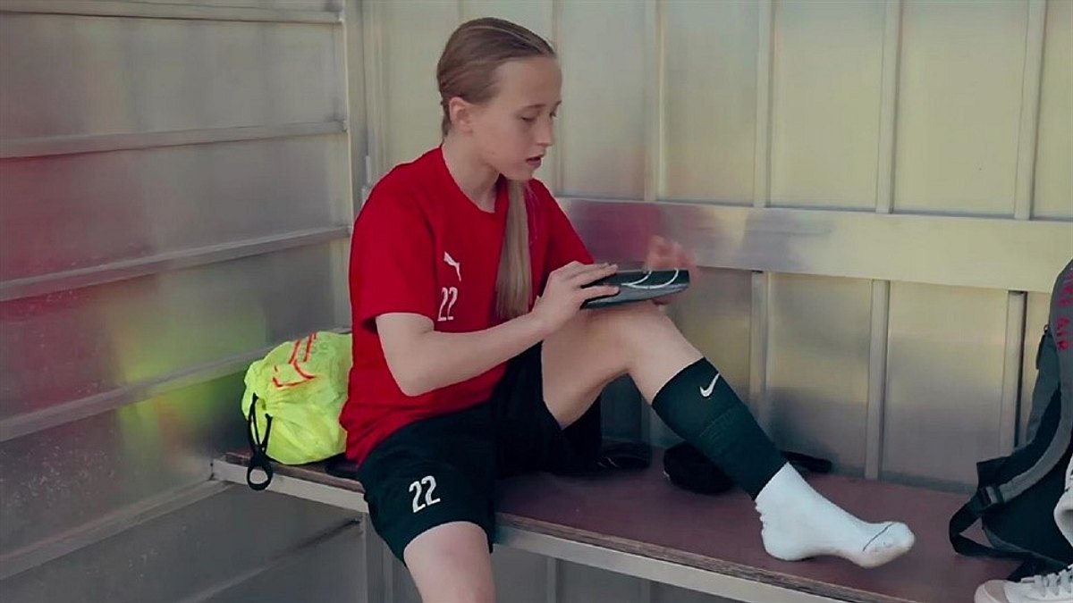 Kicken wie ein Mädchen kicken wie ein mädchen