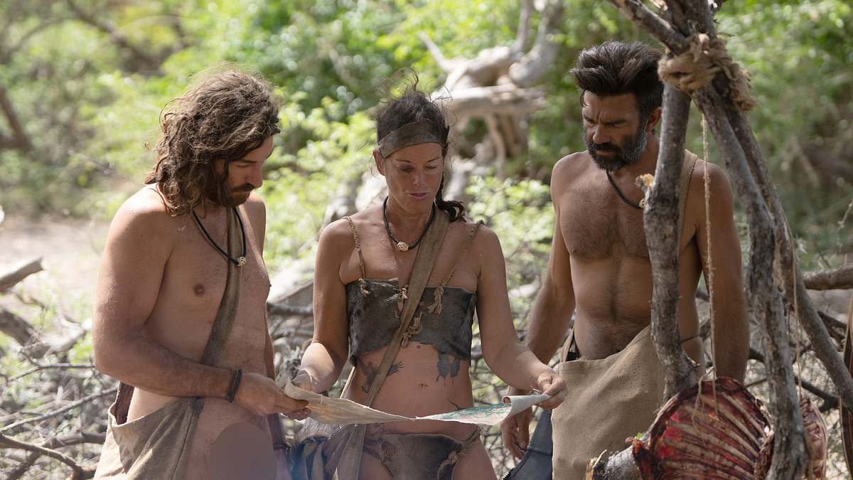 naked survival: last one standing