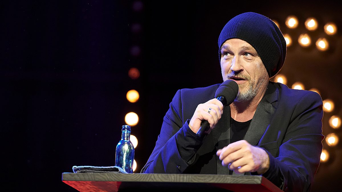torsten sträter: es ist nie zu spät, unpünktlich zu sein