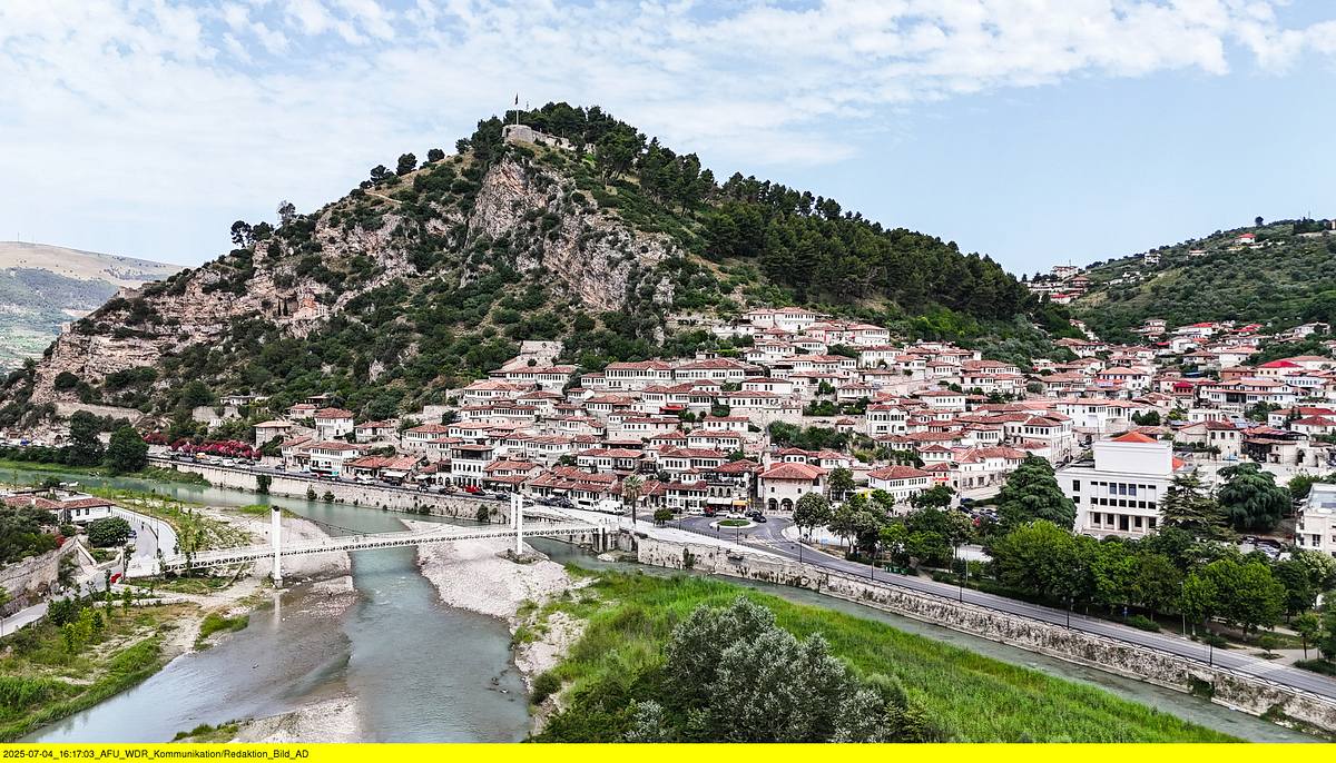 roadtrip durch albanien - tirana, riviera und albanische alpen mit sarazar
