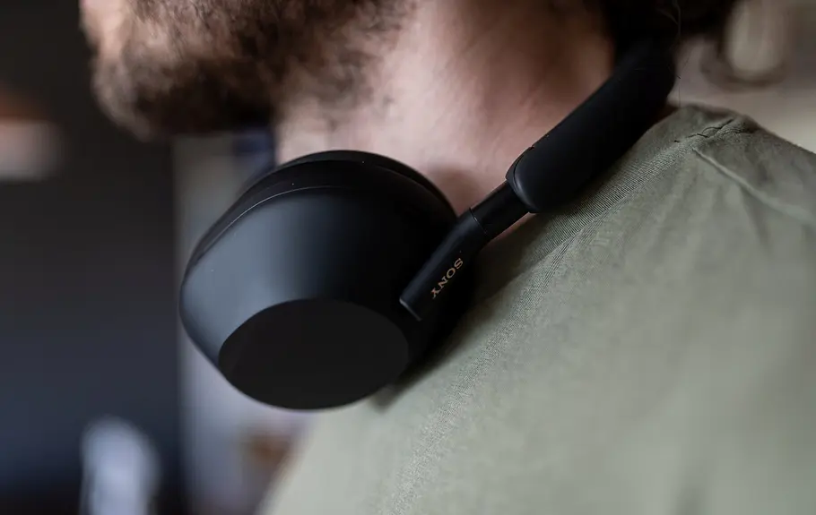 Sony XM5 getragen
