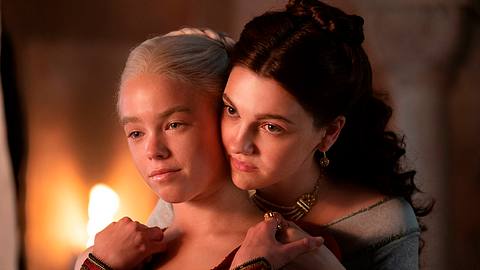 Milly Alcock as Young Rhaenyra, Emily Carey as Young Alicent, House of the Dragon (2022). - Foto: Ollie Upton/HBO Max