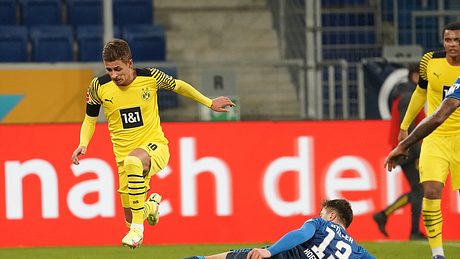 Top-Spiel am Freitag: So siehst du Dortmund gegen Hoffenheim im Stream und TV - Foto: Getty Images / DeFodi Images