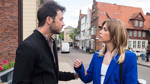 Rote Rosen-Doppel-Ausstieg: Philipp und Amelie wollen die Stadt verlassen! - Foto: NDR/ARD/Nicole Manthey