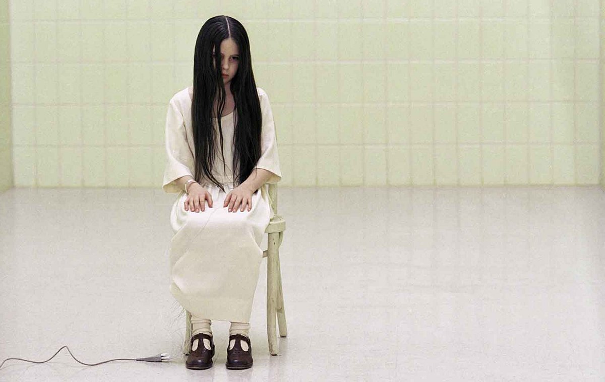 The Ring mit Daveigh Chase als Samara