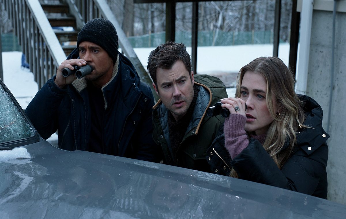 Michaela steht auch in Staffel 4 von Manifest zwischen Jared und Zeke