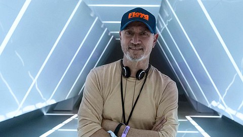 Roland Emmerich geht in Rente: Darum gehts in seinem letzten Film - Foto: IMAGO / ZUMA Press