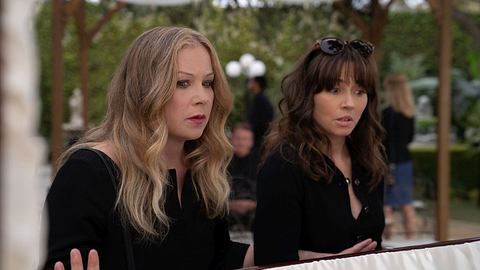 „Dead to Me“ Staffel 4: Darum wird die Netflix-Serie nicht fortgesetzt! - Foto: Netflix