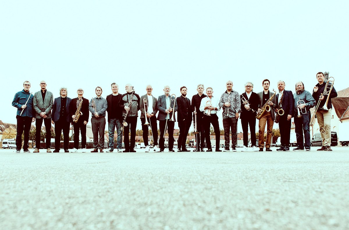 SWR Big Band und Helge Schneider beim SWR Sommerfestival 2025 in Speyer swr big band und helge schneider beim swr sommerfestival 2025 in speyer