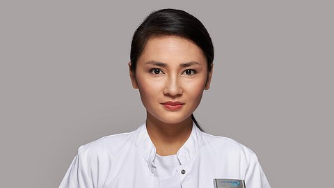 Letzter Drehtag: In aller Freundschaft-Star Mai Duong Kieu verabschiedet sich! - Foto: MDR/Saxonia Media/Rudolf Wernicke