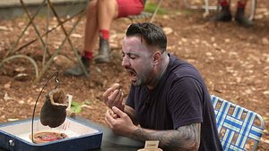 Dschungelcamp: Cosimo würgt einen Bullen-Hoden runter - Foto: RTL
