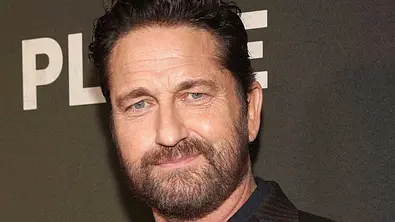 gerard-butler-saeure-unfall. - Foto: IMAGO / Everett Collection