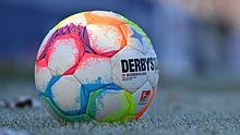 Bundesliga Ball Derbystar - Foto: IMAGO / Zink