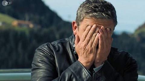 Der Bergdoktor: Zerbricht Martins Familie? - Foto: Screenshot/ZDF
