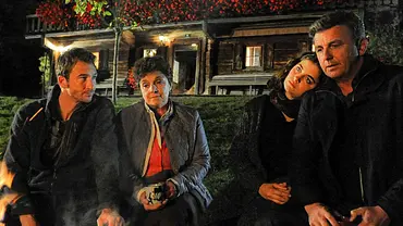 Hans, Lisbeth, Lilli und Martin sitzen zusammen. - Foto: TV 2