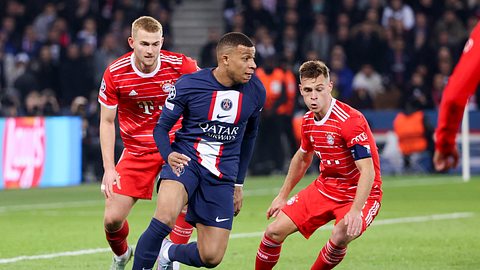 Kampf der Schwergewichte: So siehst du das Bayern vs. PSG Rückspiel im Stream! - Foto: Getty Images / Jean Catuffe