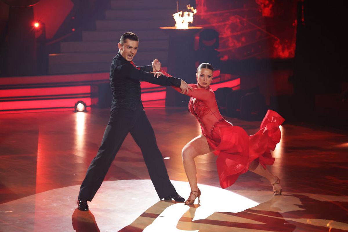 Julia Beautx bei Let's Dance