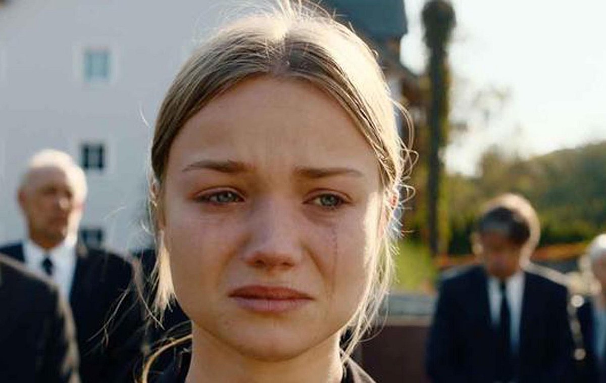 Influencerin Julia Beautx, hier in ihrer Rolle als Vivi Klettmann in Gestern waren wir noch Kinder, hat Angst vor dem Let's Dance-Halbfinale