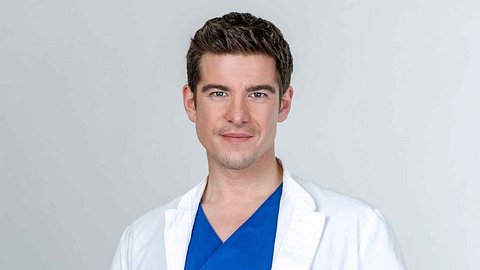 Alle tot: In aller Freundschaft-Star Philipp Danne gibt Aus bekannt! - Foto: ARD/Tom Schulze