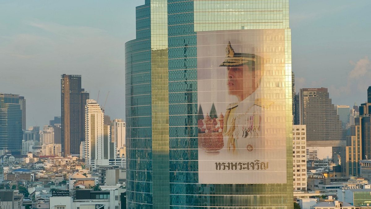 RAMA X - Thailands geheimnisvoller Herrscher: An der Macht: Prunk, Protz und Unterdrückung rama x - thailands geheimnisvoller herrscher: an der macht: prunk, protz und unterdrückung