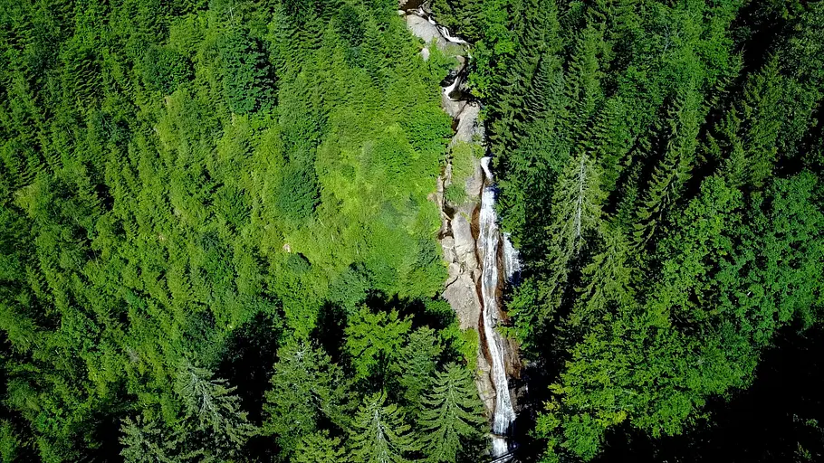 zwischen fels und fluss
