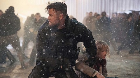 Tyler Rake: Extraction 2 startet auf Netflix. Chris Hemsworth, Sam Hargrave und Golshifteh Farahani im Interview - Foto: Jasin Boland/Netflix