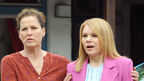 Dahoam is Dahoam: Uschi kann nicht fassen, wie sich Hubert benimmt - Foto: © BR/Marco Orlando Pichler