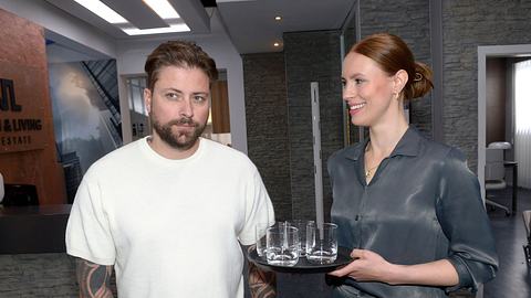 GZSZ: Zoe, John - Foto: RTL / Rolf Baumgartner