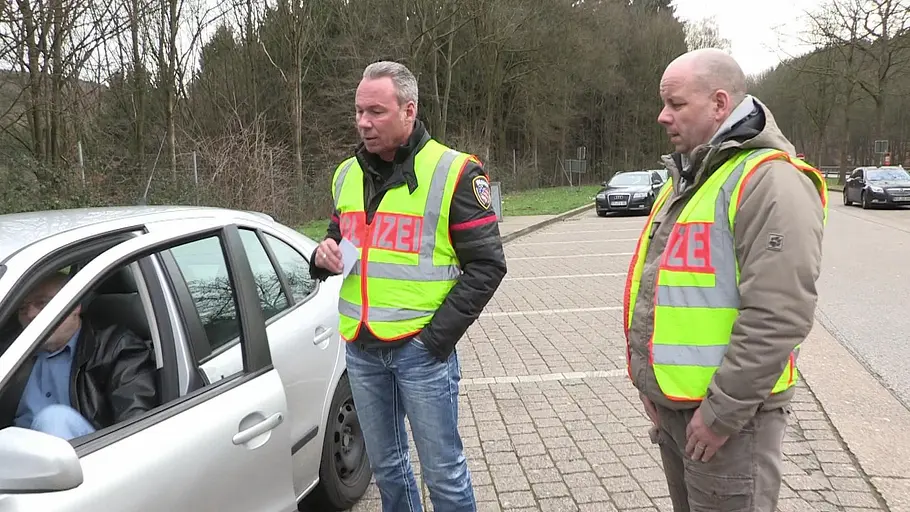 Schneller als die Polizei erlaubt schneller als die polizei erlaubt