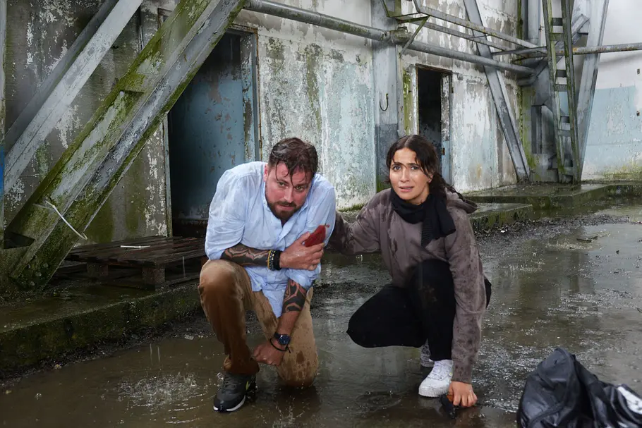 GZSZ | Überlebenskampf: Seht schon jetzt die krassen Bilder des Showdowns  zwischen Laura und Zoe!