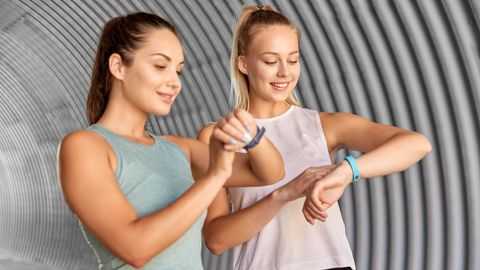 Smartwatches und Fitness-Tracker: Das sind die Testsieger der Stiftung Warentest - Foto: TVMovie/PR