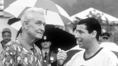 Der Preis ist heiß-Moderator Bob Barker ist tot. In Happy Gilmore spielte er an der Seite von Adam Sandler - Foto: Universal Pictures