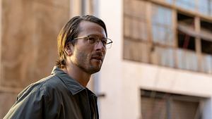 Hit Man Glen Powell - Foto: Brian Roedel