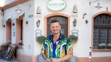 „Unter Uns“: Diese Rolle übernimmt Schlagerstar Ben Zucker - Foto: RTL / Sebastian Meyer