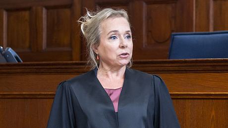 Nach Gerüchten um “Tatort“-Ausstieg: ChrisTine Urspruch in neuer Serie mit „Rote Rosen“-Star - Foto: ARD Degeto/Thomas Dietze