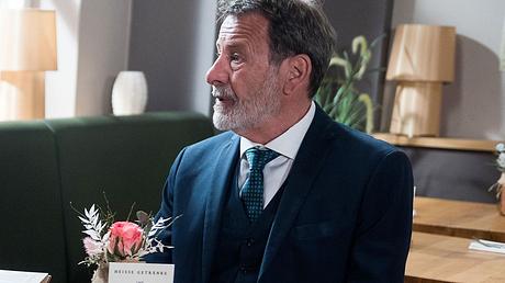 „Rote Rosen“-Vorschau: Liebescomeback bei Gunter! - Foto: NDR/ARD/Nicole Manthey