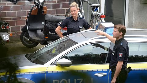 Notruf Hafenkante: Franzi und Nick - Foto: IMAGO / Andre Lenthe