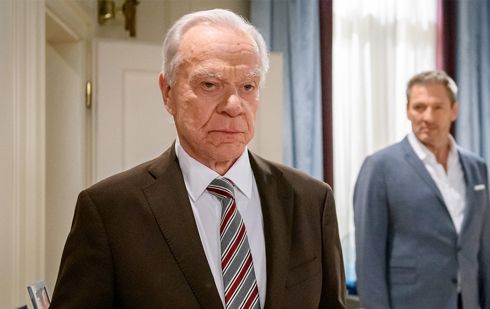 „Sturm der Liebe“: Nach Mega-Betrug – Was kommt jetzt auf den Fürstenhof zu?