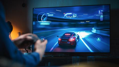 Bester 55 Zoll TV - Foto: iStock/gorodenkoff