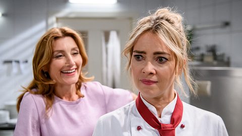 Sturm der Liebe: Greta und Alexandra - Foto: ARD/WDR/Christof Arnold