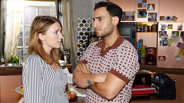 GZSZ: Lilly und Nihat - Foto: RTL / Rolf Baumgartner