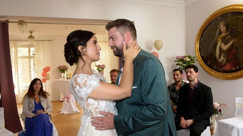 GZSZ: Laura und John - Foto: RTL / Rolf Baumgartner
