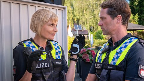 Notruf Hafenkante: Mattes und Melanie - Foto: ZDF Boris Laewen