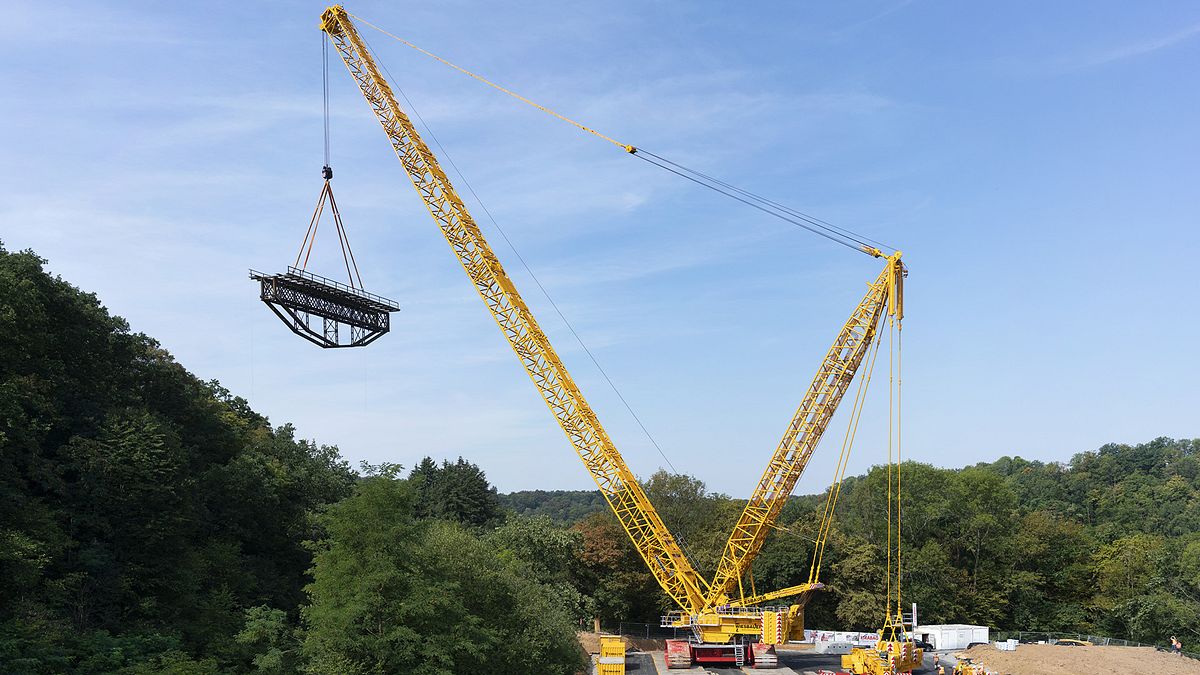 Mega-Krane - Schwergewichte im Einsatz mega-krane - schwergewichte im einsatz