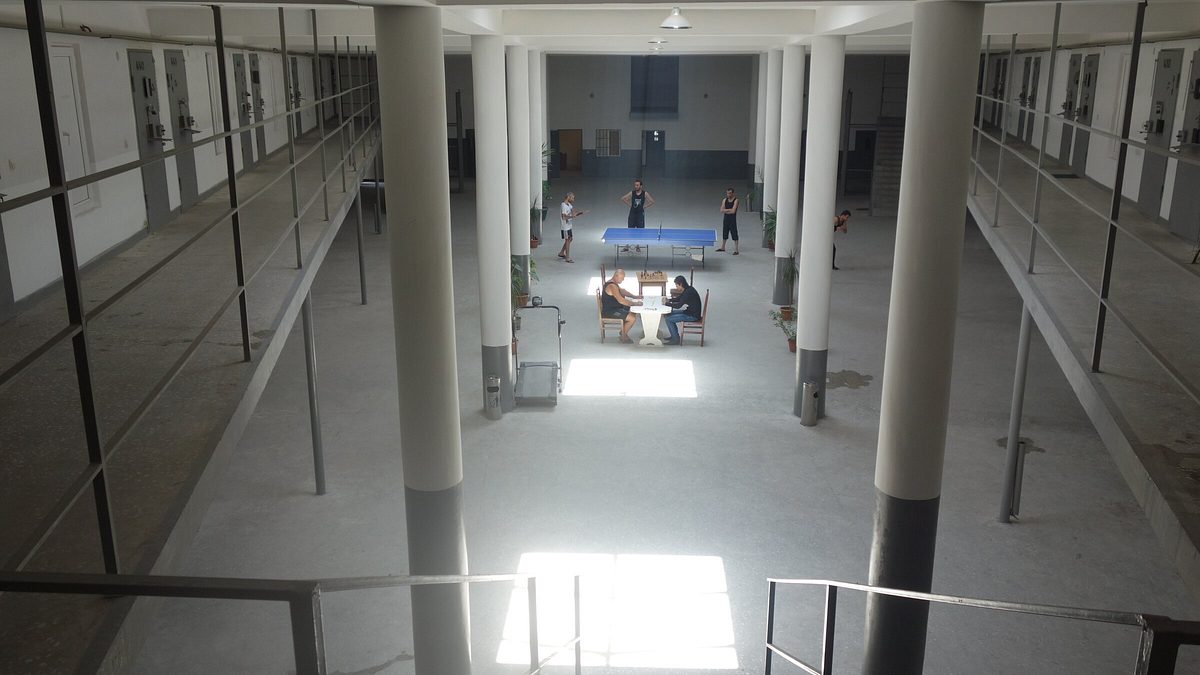 überleben hinter gittern
