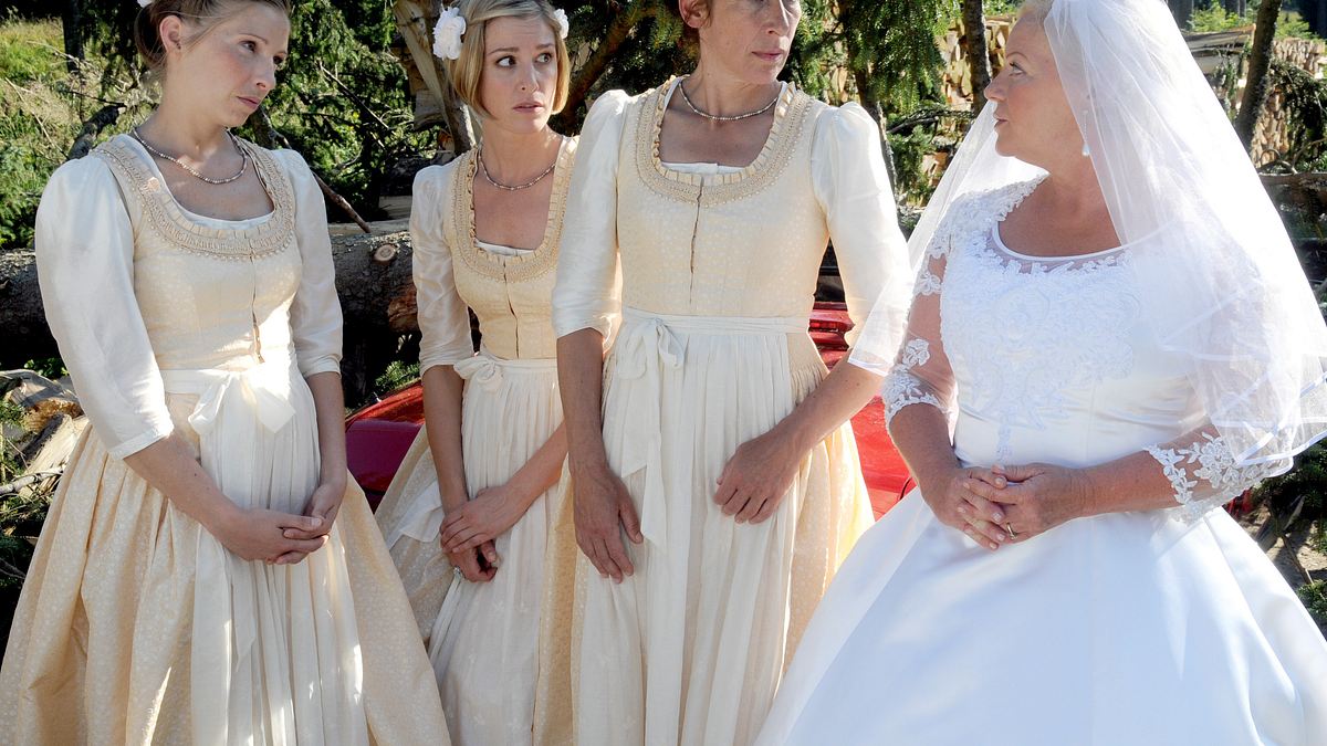 vier frauen und ein todesfall