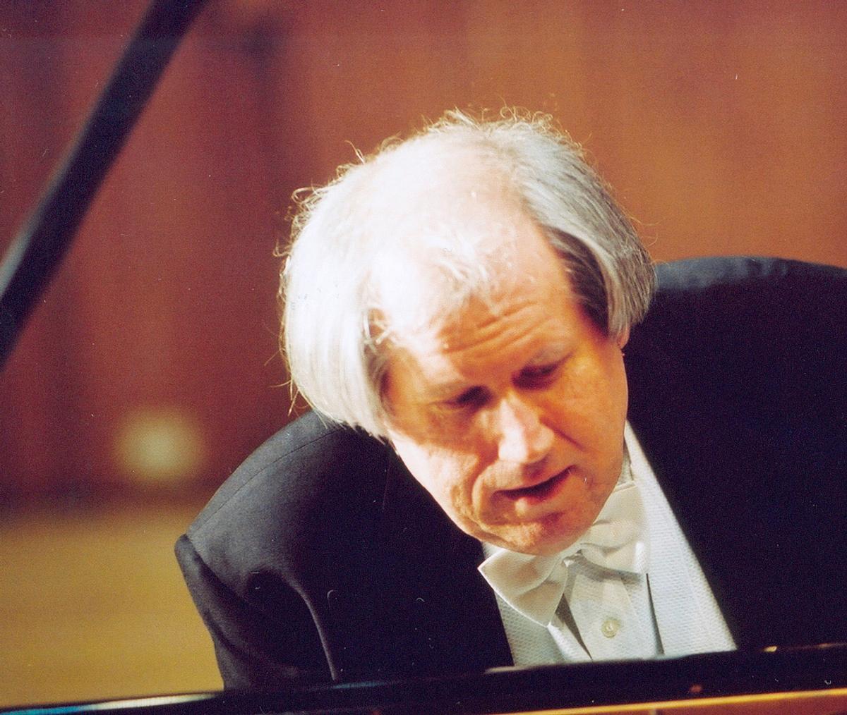 Grigory Sokolov at the Berlin Philharmonie: Schubert, Beethoven, Rameau grigory sokolov at the berlin philharmonie: schubert, beethoven, rameau