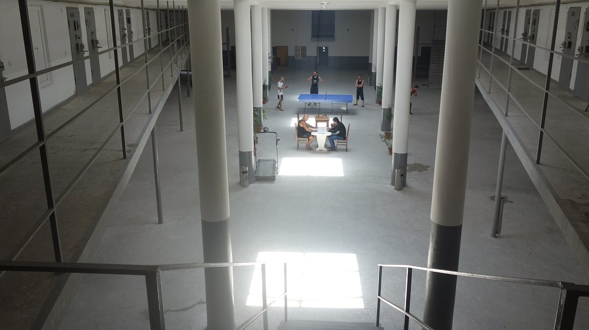 überleben hinter gittern