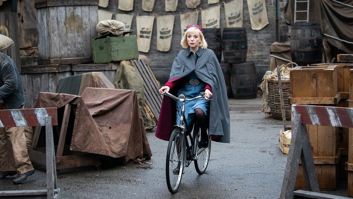 call the midwife